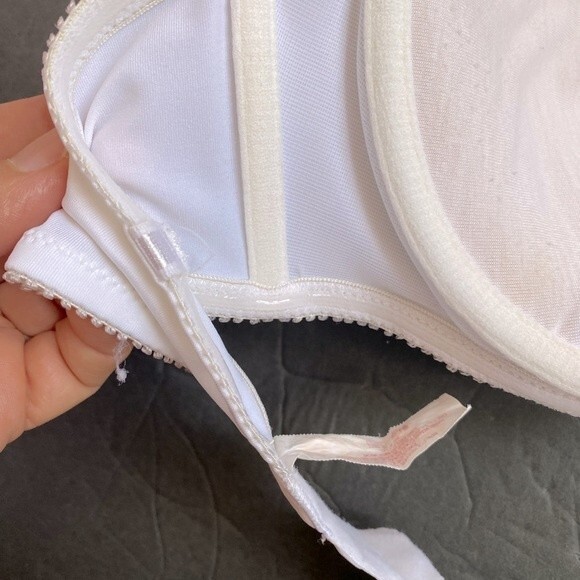 Lily of France White Strapless Push-up Bra in Size 34C - Picture 8 of 9